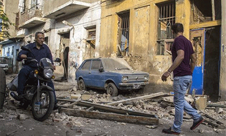 el lugar del atentado Una explosión frente al consulado italiano en El Cairo